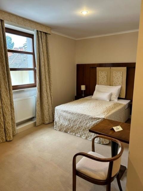 Hotel Pavla 피에슈타니 외부 사진